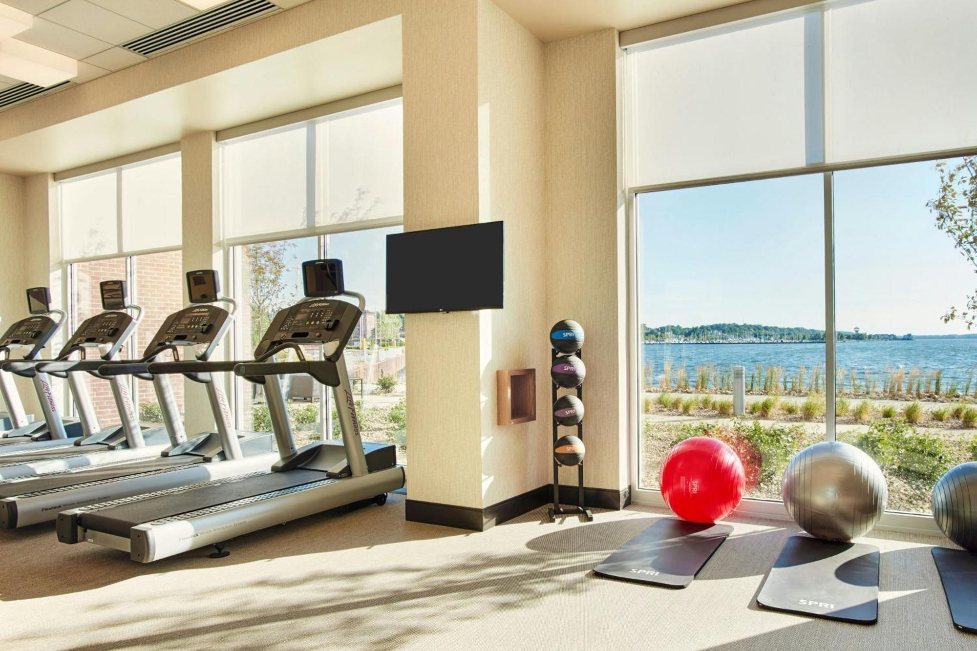Hotel Courtyard By Marriott Erie Bayfront Exterior foto